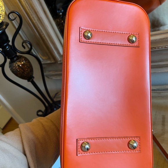 🧡🧡Louis Vuitton Alma Pm Epi Leather with crossbody strap 🧡🧡 - Picture 8 of 11